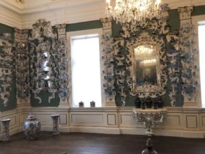 Ein prachtvoll ausgestatteter Raum im Schlossmuseum