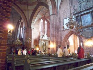 Blick in das Innere der St.-Clemens-Kirche