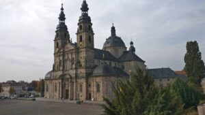 Der Fuldaer Dom St. Salvator in seiner eindrucksvollen Gesamtansicht