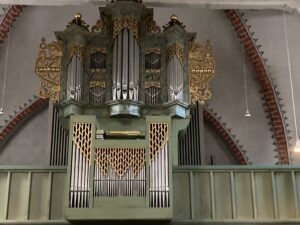 Noch ein Blick auf die Kirche