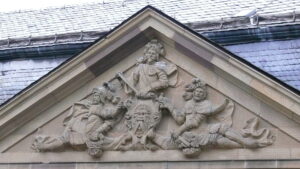 Barocker Figurenschmuck der Großcomburg