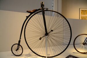 Ein historisches Hochrad aus der Frühzeit des Fahrrads