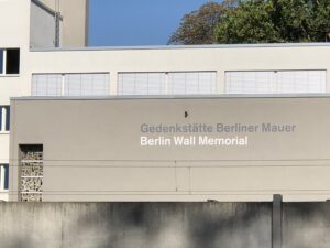 Noch mehr Gedenkstätte