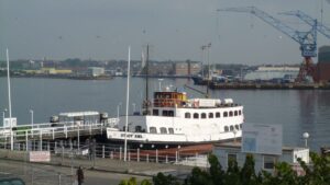 Das Traditionsschiff Stadt Kiel am Kai