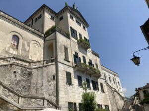 Die Basilika von San Giulio