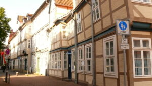 Noch ein Blick auf das Polizeigebäude