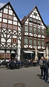 Fachwerkhäuser am Fuß der Krämerbrücke