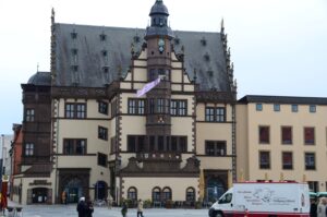 Das historische Rathaus von Schweinfurt am Marktplatz