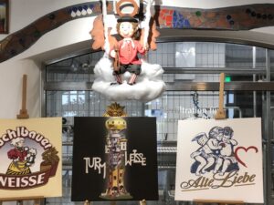 Historischer Braukessel mit Namen