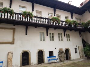 Innenhof eines historischen Gebäudes