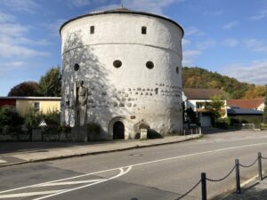 Historischer Wehrturm in Kelheim