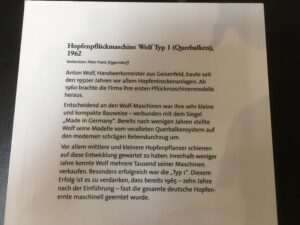 Beschreibung der 1962 gebauten Pflückmaschine der Firma Wolf aus Geisenfeld