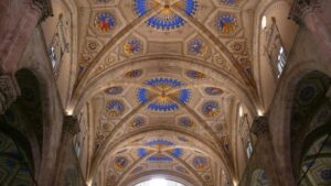 Im Inneren der Kathedrale