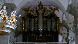 Orgel der Klosterkirche im Überblick
