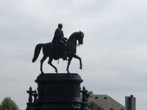 Das Denkmal für König Johann
