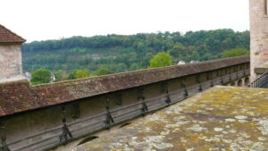 Blick von der Klostermauer ins Kochertal