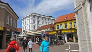 In der Fußgängerzone von Norderney