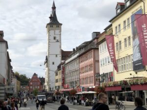 Auf dem Weg in Richtung Alte Mainbrücke