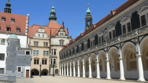 Noch ein Blick auf den Stallhof