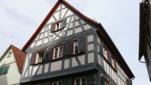 Kunstvolle Fachwerkkonstruktion