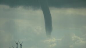 Eine Windhose über der Nordsee