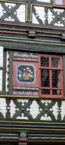 Verzierte Fachwerkfassade in Meiningen