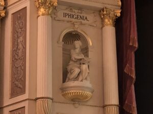 Die Statue der Iphigenie