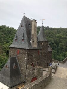 Letzter Blick auf Burg Eltz