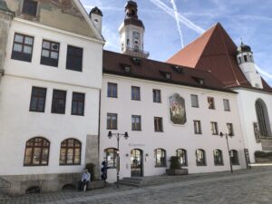 Das Rathaus am Marienplatz in Freising