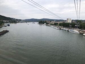 Über den Rhein hinweg