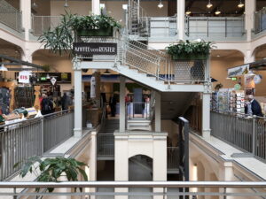 Weiter auf der Shoppingmeile