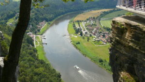 Noch ein Blick auf die Elbe