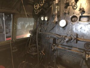 Weiterer Blick in den Führerstand der Dampflok 44
