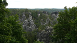 Noch ein Blick auf das Elbsandsteingebirge