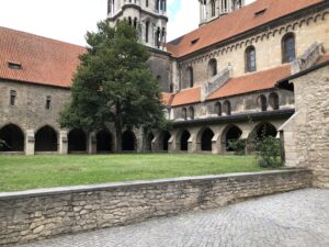 Die berühmten Stifterfiguren