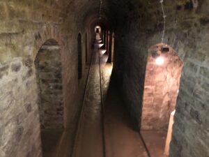 Noch ein Blick in den Kellertunnel