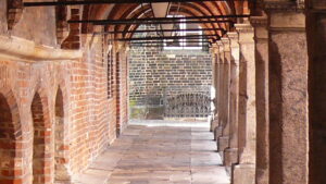 Schmaler Durchgang der Altstadt