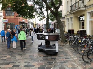 Interaktives Straßenklavier