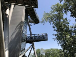 Der Aufstieg zum Turm